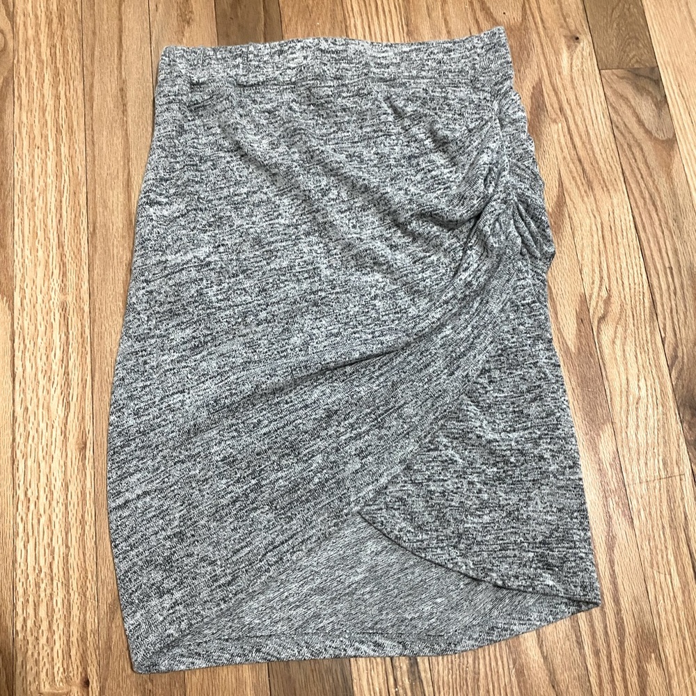 Mid-thigh length, Lush skirt with rouche detail